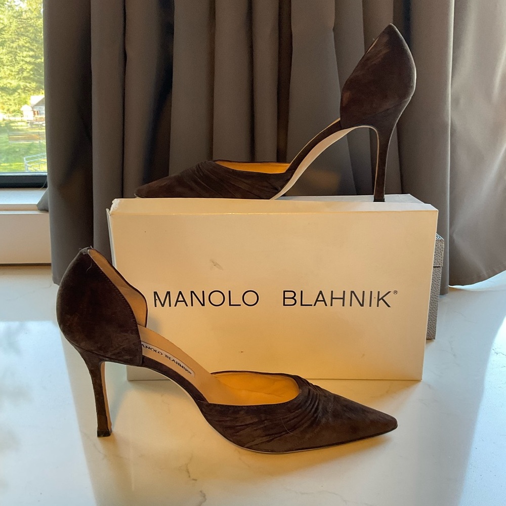 Manolo Blahnik dark brown suede